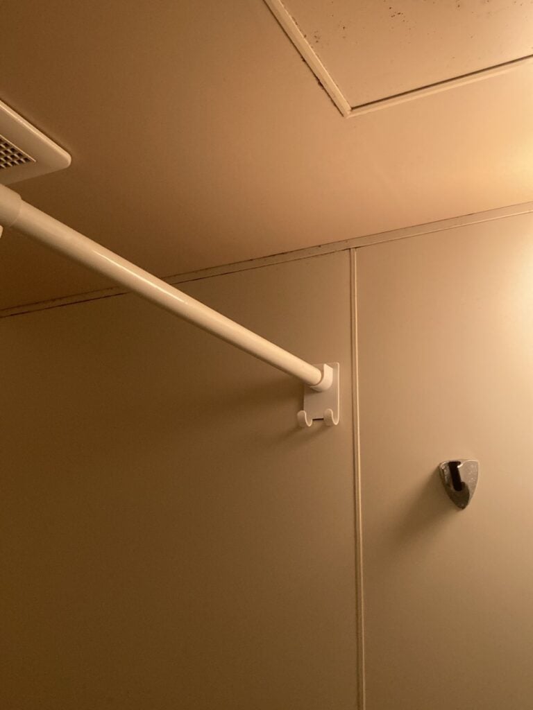 物干し竿受け 100均
