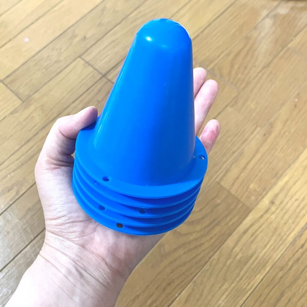カラーコーン 100均
