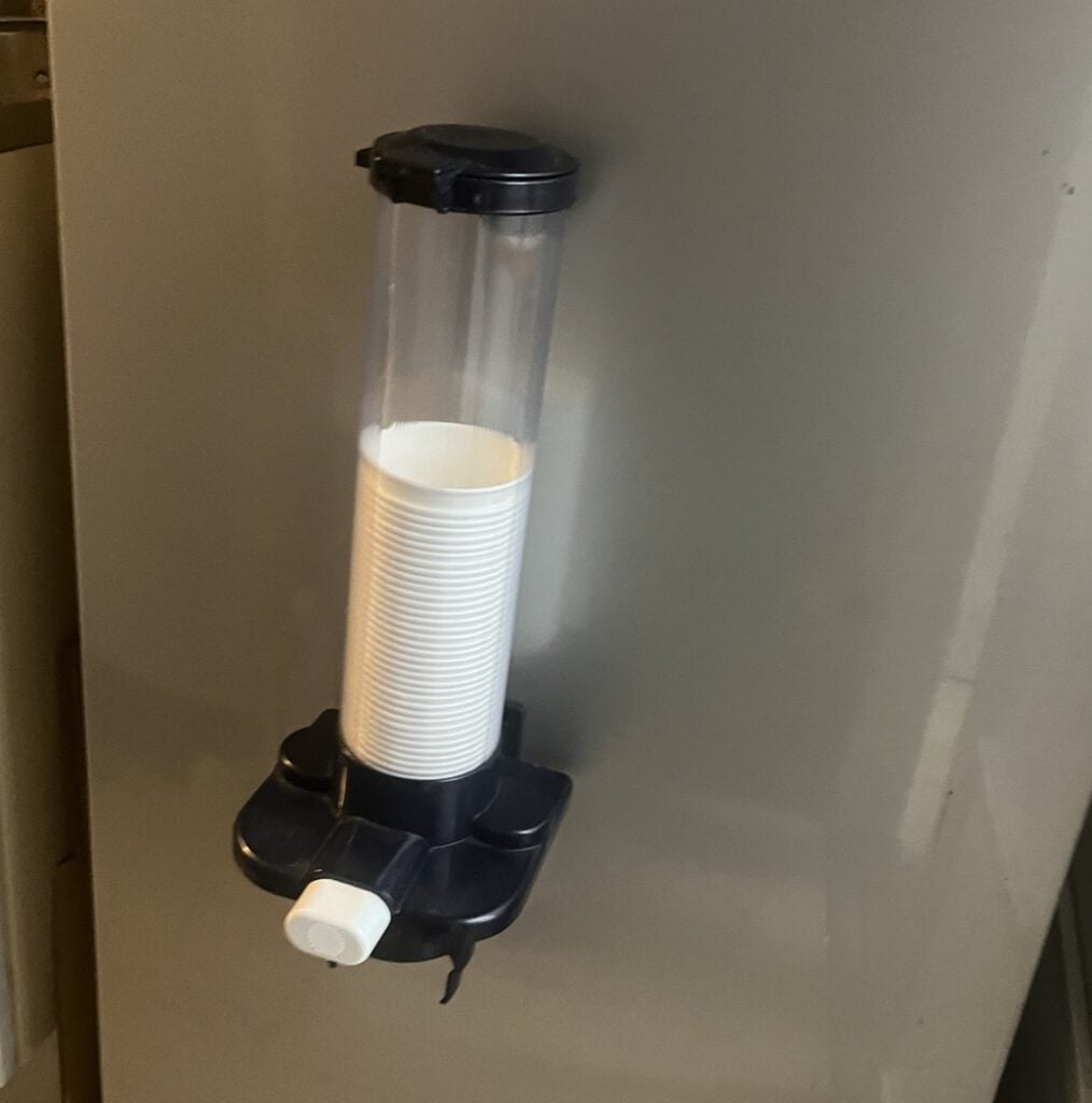紙コップホルダー ニトリ, 紙コップホルダー 無印, 紙コップディスペンサー 代用, 紙コップディスペンサー 100 均, 紙コップディスペンサー 自作, 紙コップホルダー 100 均 セリア, 紙 コップ ディスペンサー カインズ