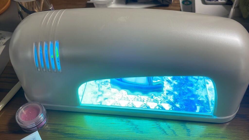 UVライト ドンキ商品